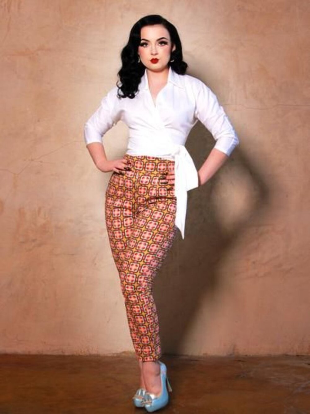 Pinup Couture Gold Room pants